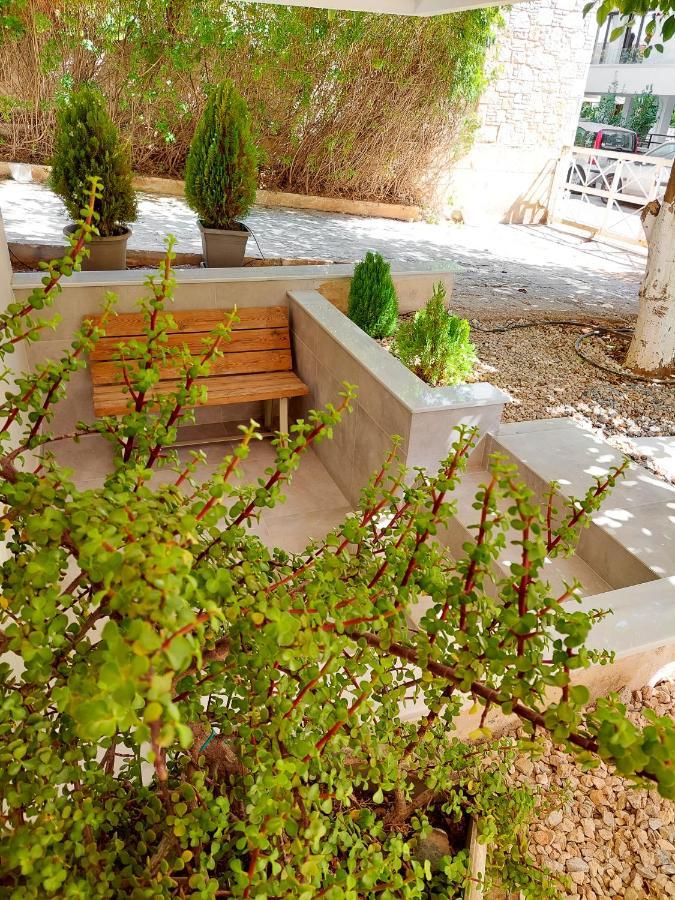 Naiads Nest - The Garden Gem Apartment Varkiza ภายนอก รูปภาพ