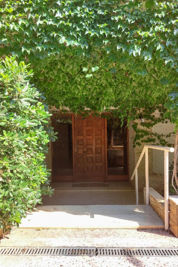 Naiads Nest - The Garden Gem Apartment Varkiza ภายนอก รูปภาพ